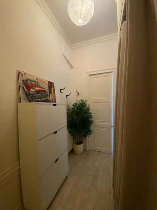 The Maiden'S Apartment Rouen Bagian luar foto